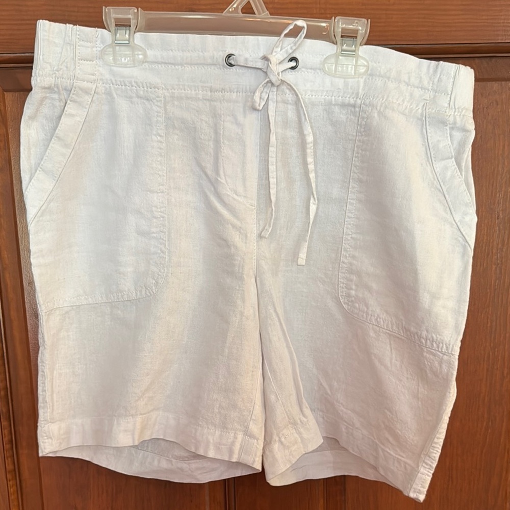 Talbots White Women's Shorts